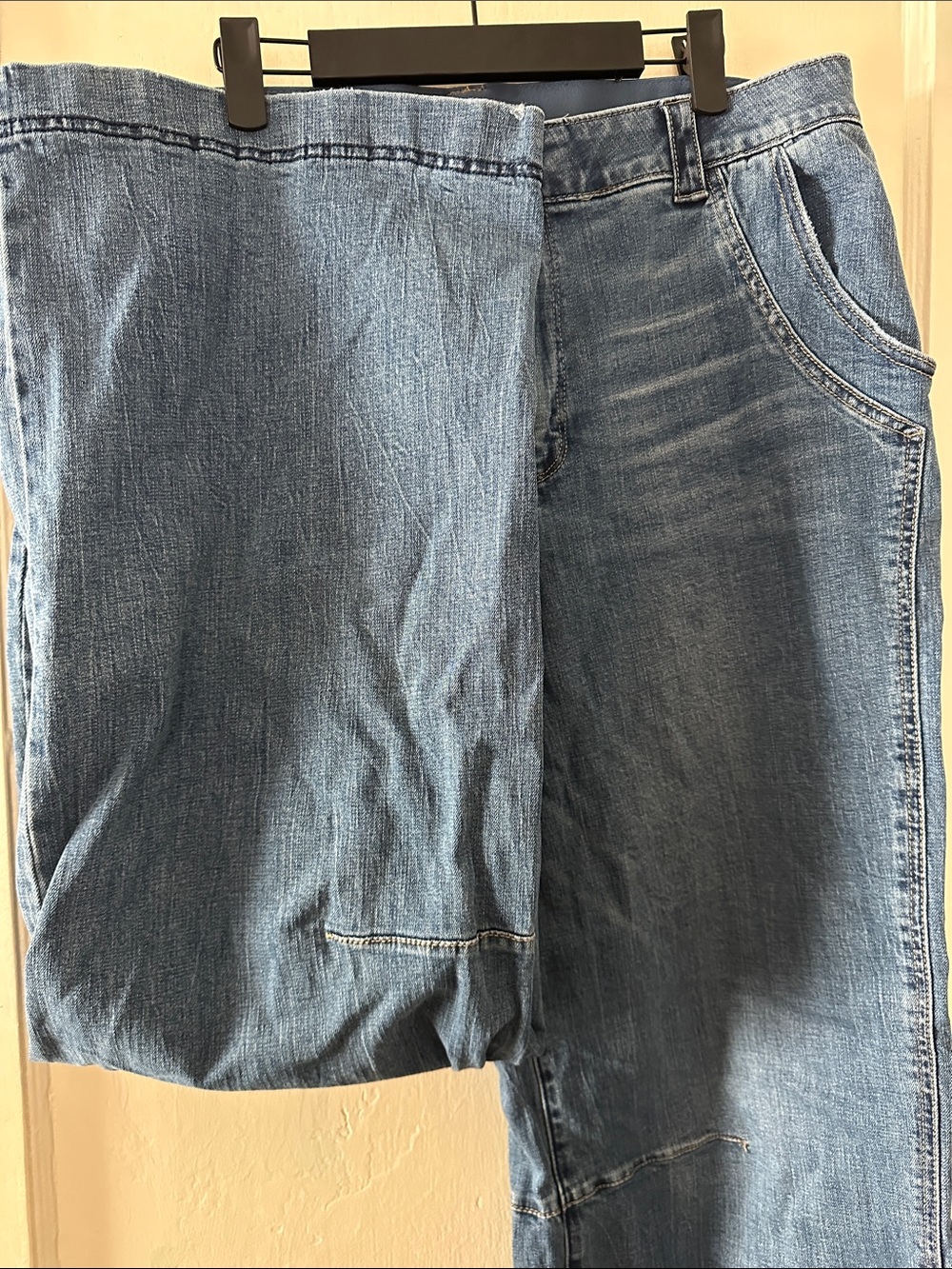 Democracy Women's Boyfriend Jeans in Light Blue Wash